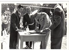 BOU SFER 06 JUILLET 1958 POSE DE LA PREMIERE PIERRE DU MONUMENT AUX MORTS 019